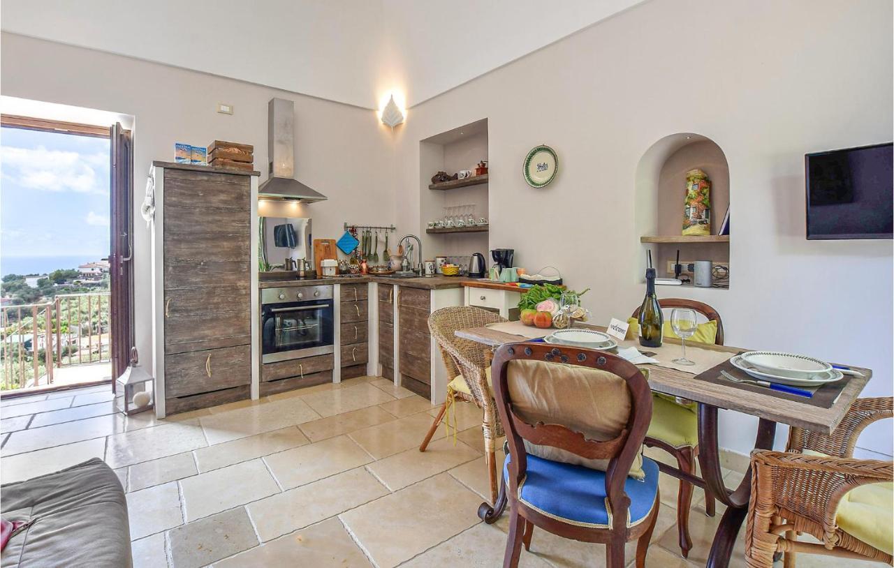 Cozy Apartment In Massa Lubrense Exterior foto